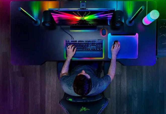 本！CES 2025雷蛇电竞新品一瞥瓦力棋牌灯厂推出RTX5090游戏(图3)